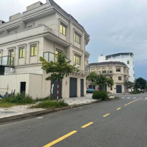 Siêu vip mặt tiền Nguyễn Thành long đường 7.5m ngang 6m